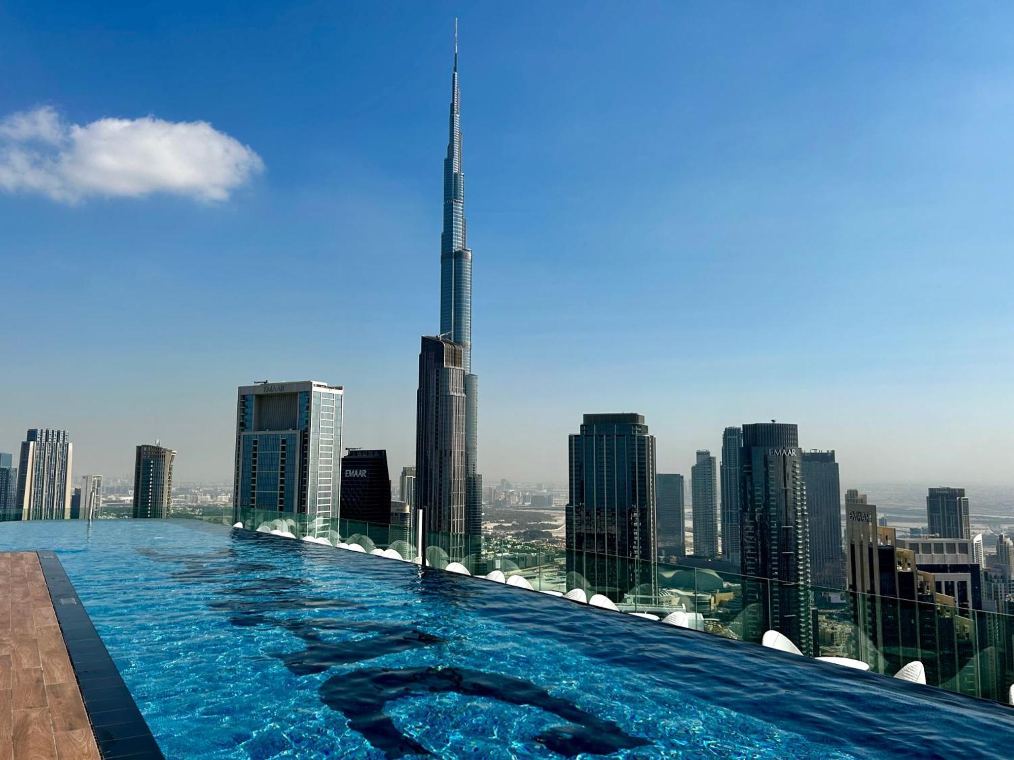 Luxury With Burj Khalifa Views & Infinity Pool * Дубай