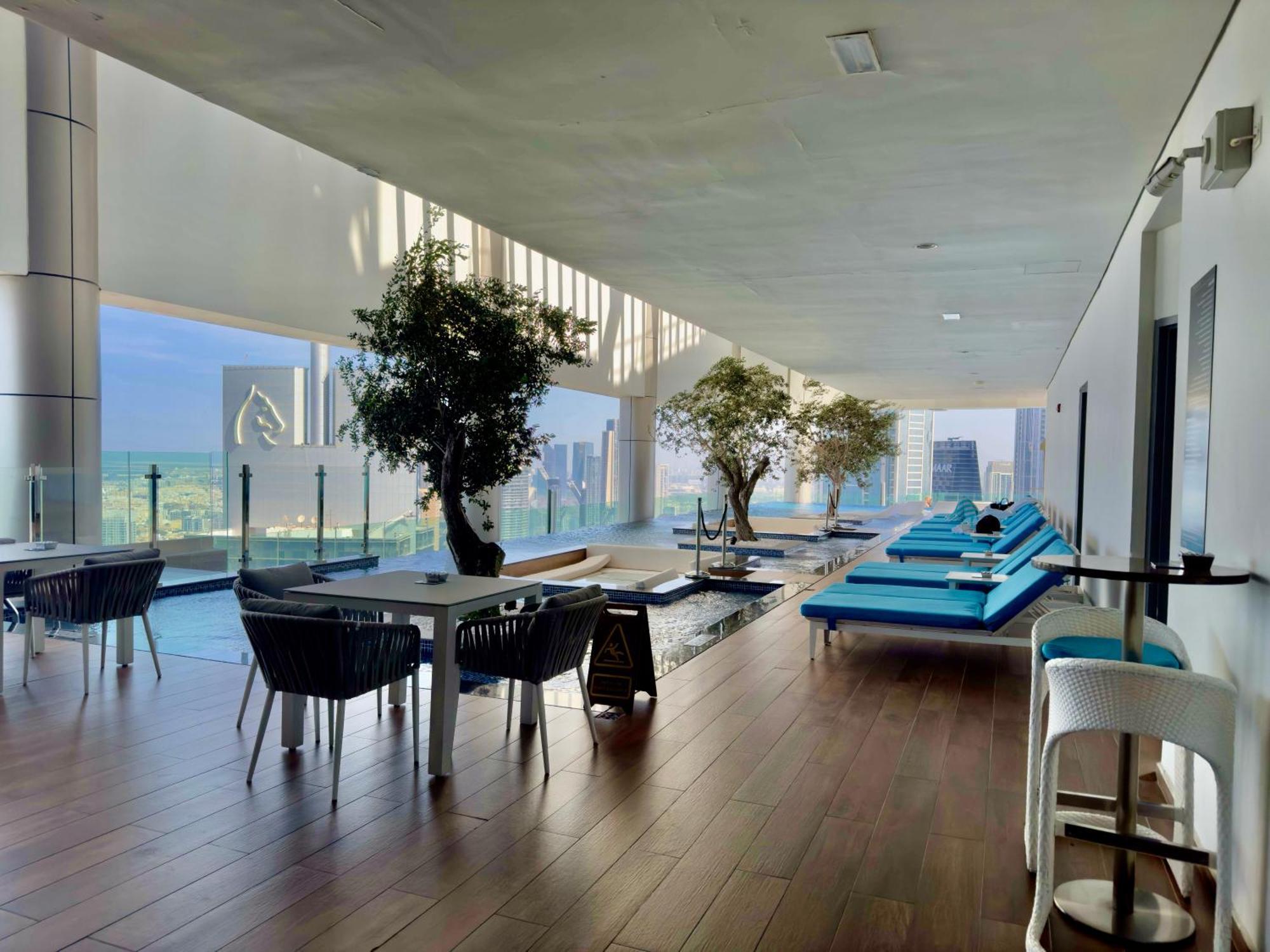 Luxury With Burj Khalifa Views & Infinity Pool Дубай