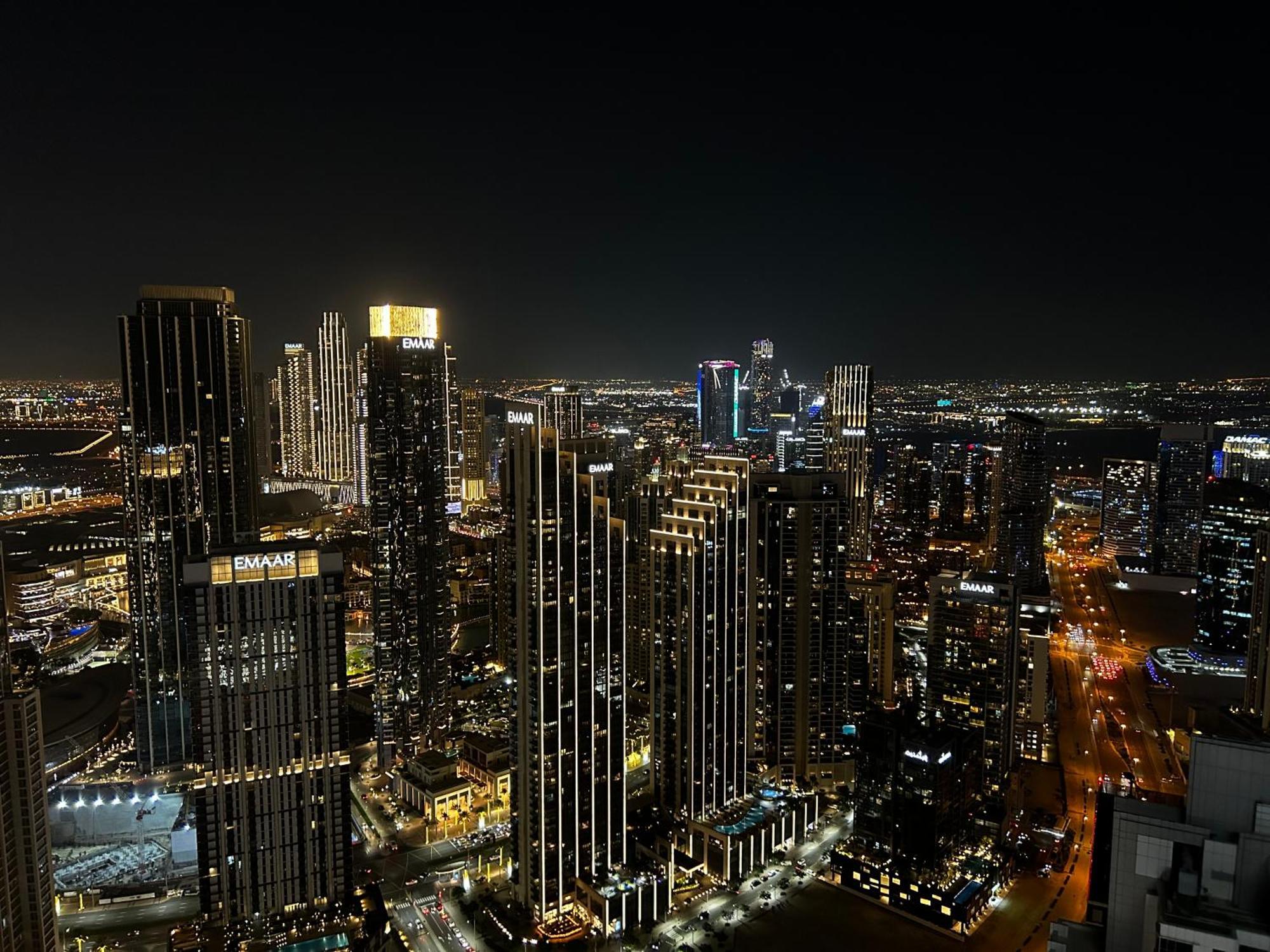 Luxury With Burj Khalifa Views & Infinity Pool * Дубай
