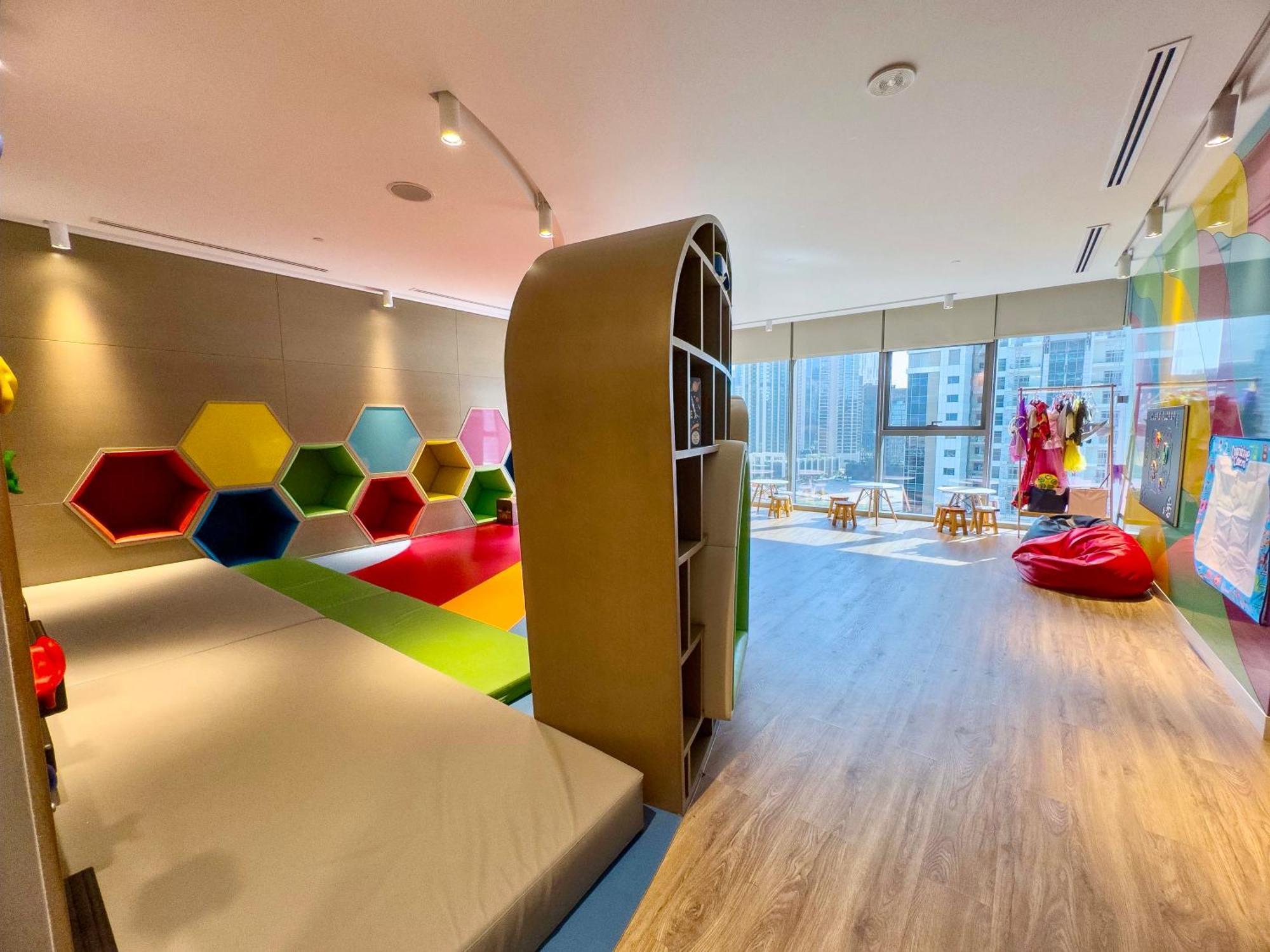 Апартаменти Luxury With Burj Khalifa Views & Infinity Pool Дубай