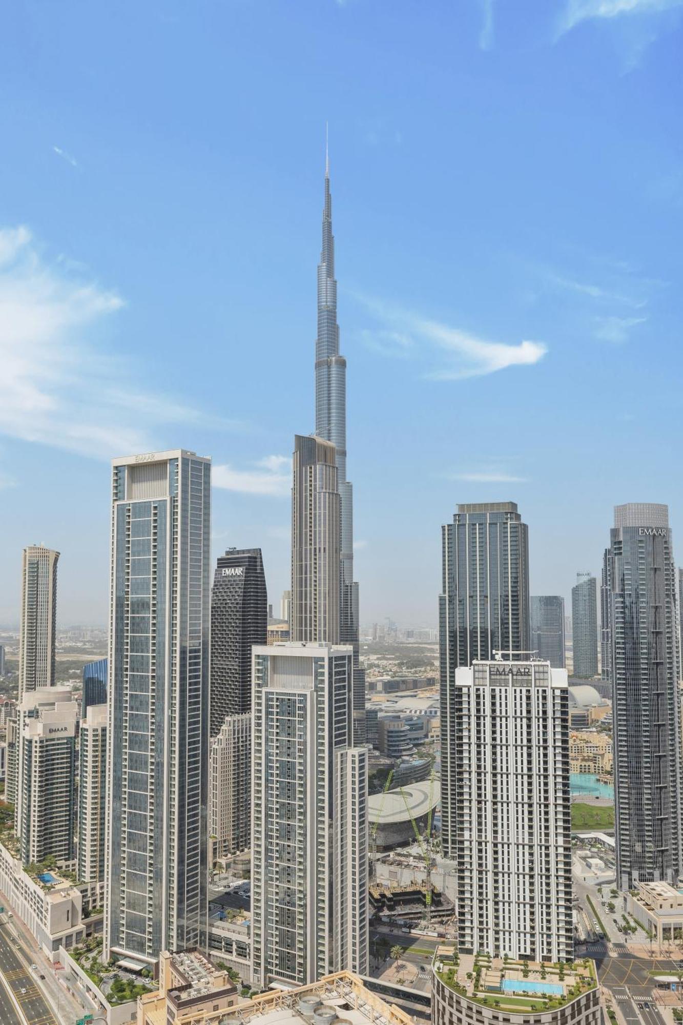 Апартаменти Luxury With Burj Khalifa Views & Infinity Pool *