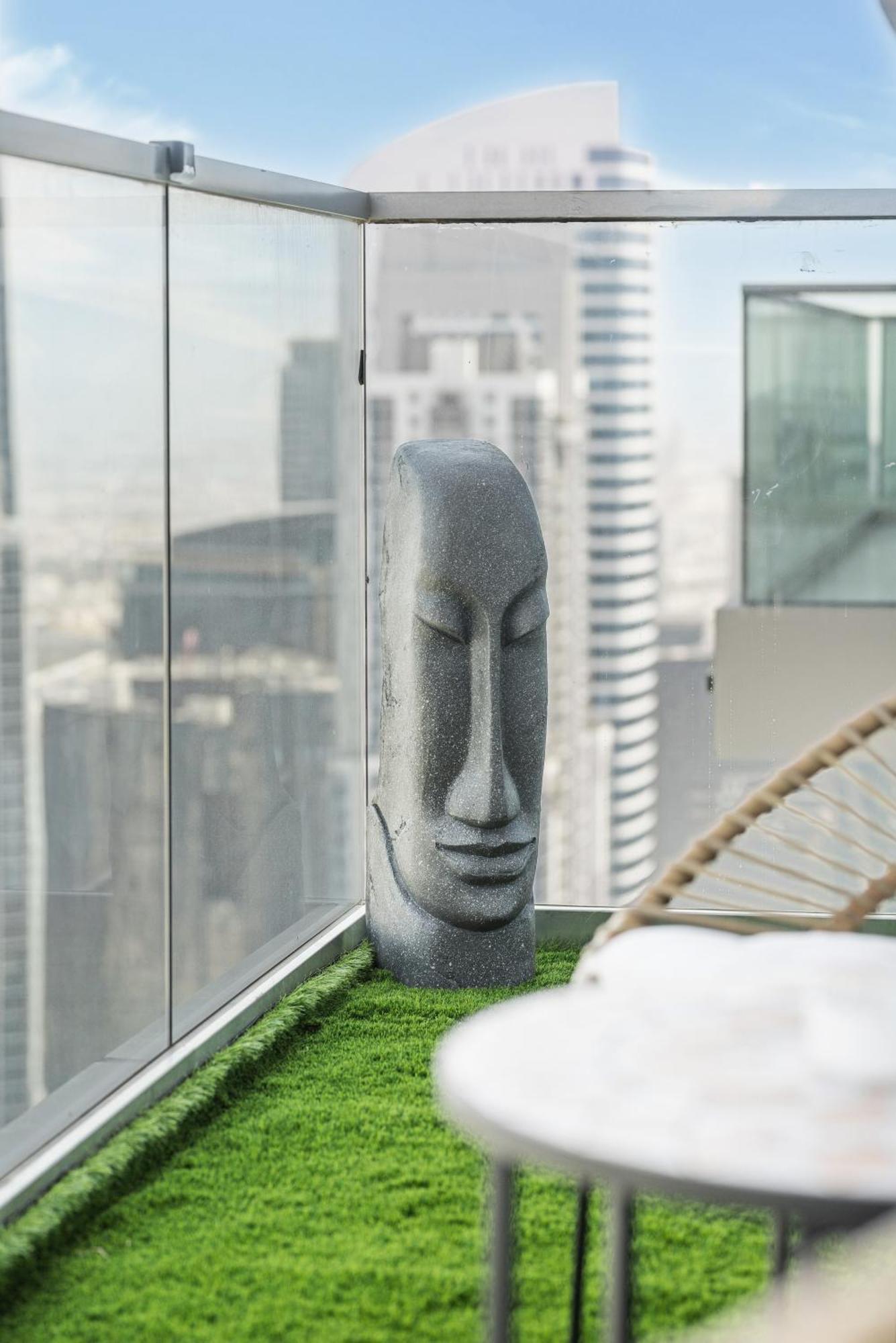 Luxury With Burj Khalifa Views & Infinity Pool Дубай