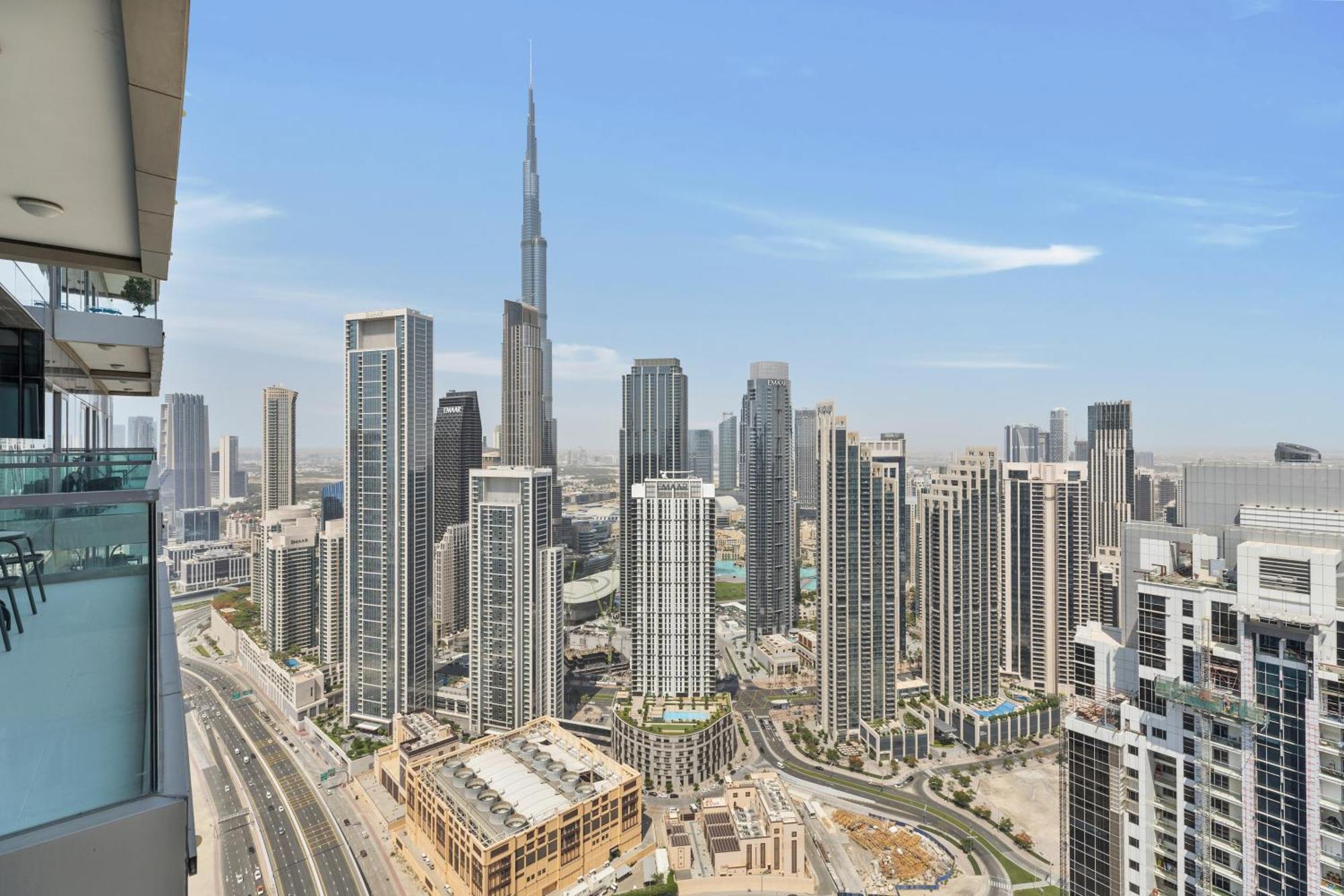 Апартаменти Luxury With Burj Khalifa Views & Infinity Pool *